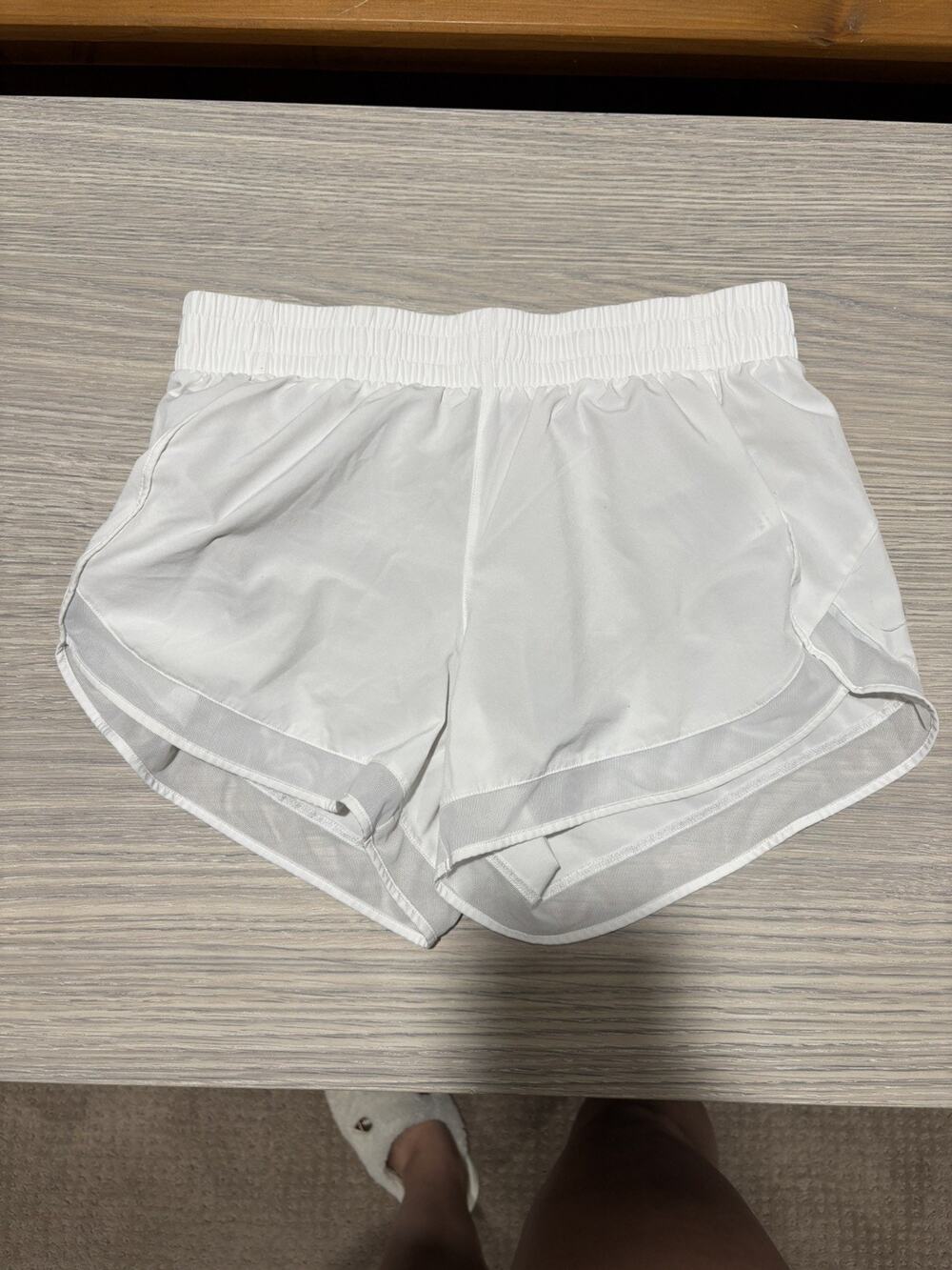 Athleta Women's Mesh Racer Run Mid Rise Shorts 4" Inseam, White Size Medium